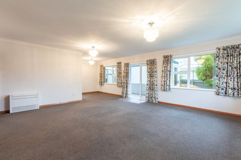 Photo of property in 3 Nelson Street, Dannevirke, 4930