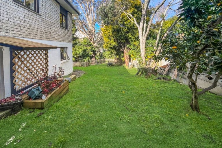 Photo of property in 37 Lancaster Road, Beach Haven, Auckland, 0626