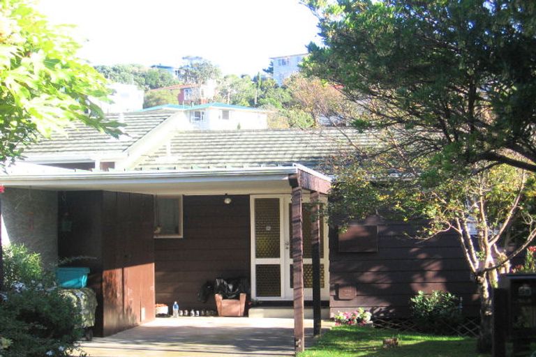 Photo of property in 5b Ballina Drive, Churton Park, Wellington, 6037