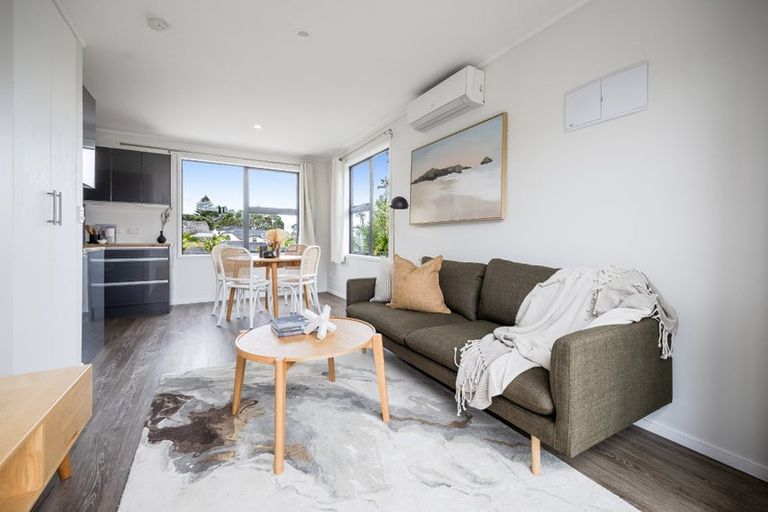 Photo of property in 35 Rock Isle Road, Torbay, Auckland, 0630