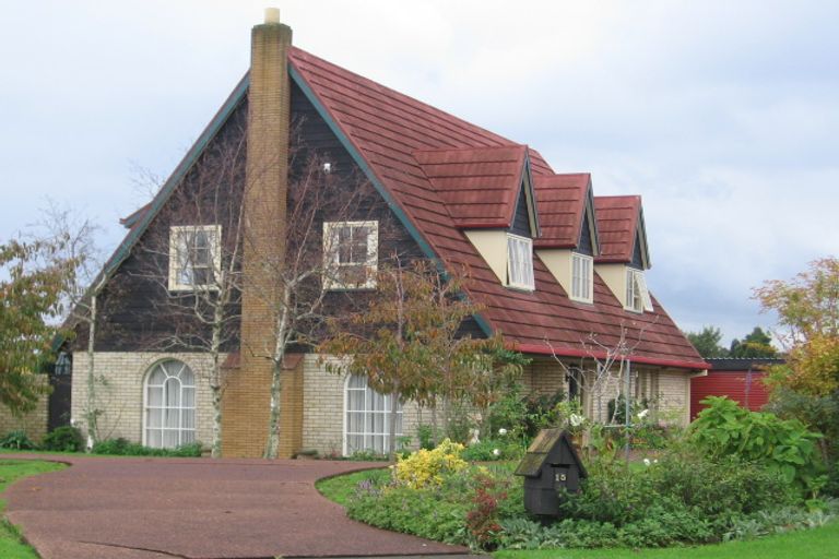 Photo of property in 15 Sanctuary Point, Sunnyhills, Auckland, 2010