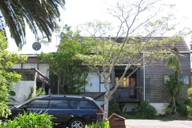 Photo of property in 42 Hyde Road, Rothesay Bay, Auckland, 0630