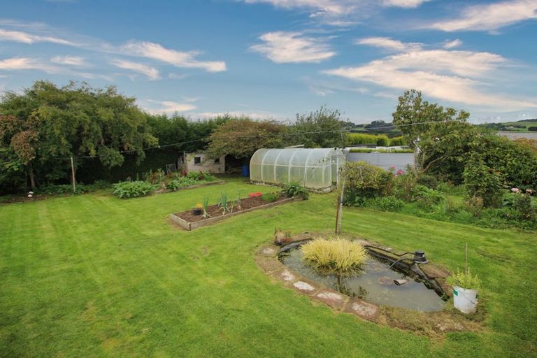 Photo of property in 26 Tokanui-haldane Road, Tokanui, 9884