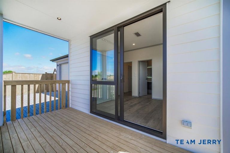 Photo of property in 7 Kauitara Lane, Karaka, 2113