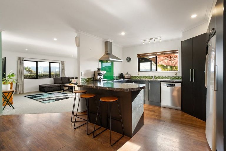 Photo of property in 11 Holyoake Terrace, Omokoroa, 3114