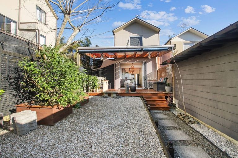 Photo of property in 24 Haven Drive, East Tamaki, Auckland, 2013