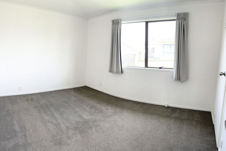 Photo of property in 67 Hyperion Drive, Randwick Park, Auckland, 2105