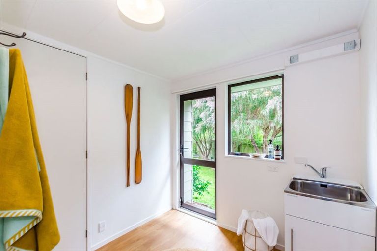 Photo of property in 39 Waimea Road, Waikanae Beach, Waikanae, 5036