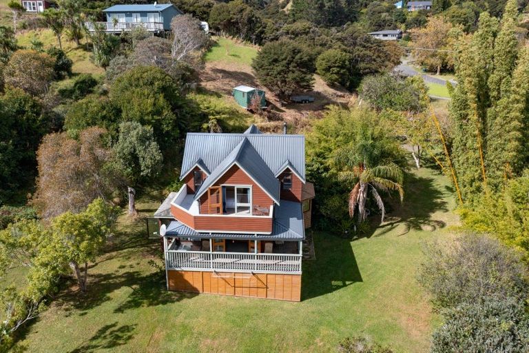Photo of property in 15 Irishtown Road, Kuaotunu, Whitianga, 3592