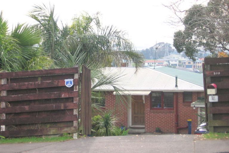 Photo of property in 295 Don Buck Road, Massey, Auckland, 0614
