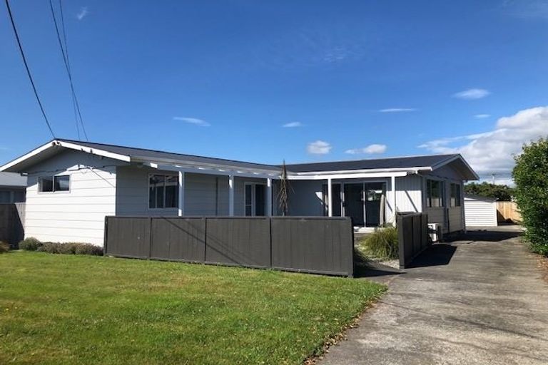 Photo of property in 12 William Benton Street, Featherston, 5710