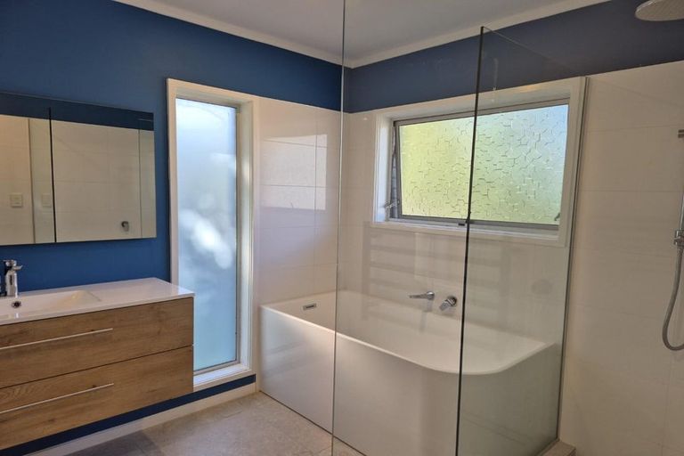 Photo of property in 27 Amorino Drive, Red Beach, 0932