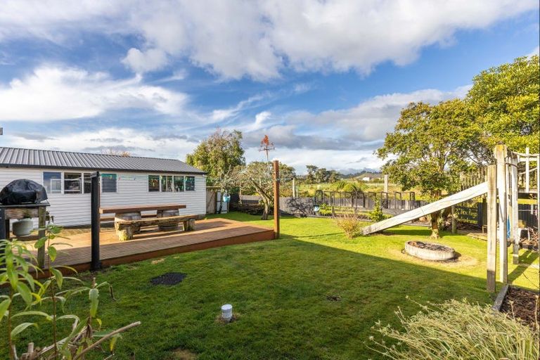 Photo of property in 19 Takiroa Street, Urenui, 4375