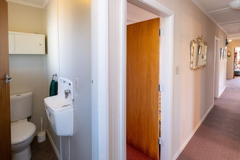 Photo of property in 38 Tawhiti Road, Hawera, 4610