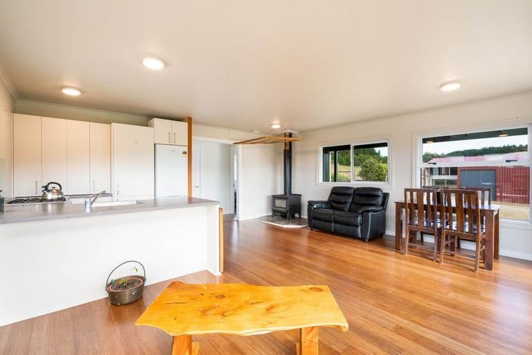 Photo of property in 326 Taieri Beach Road, Taieri Beach, Taieri Mouth, 9091