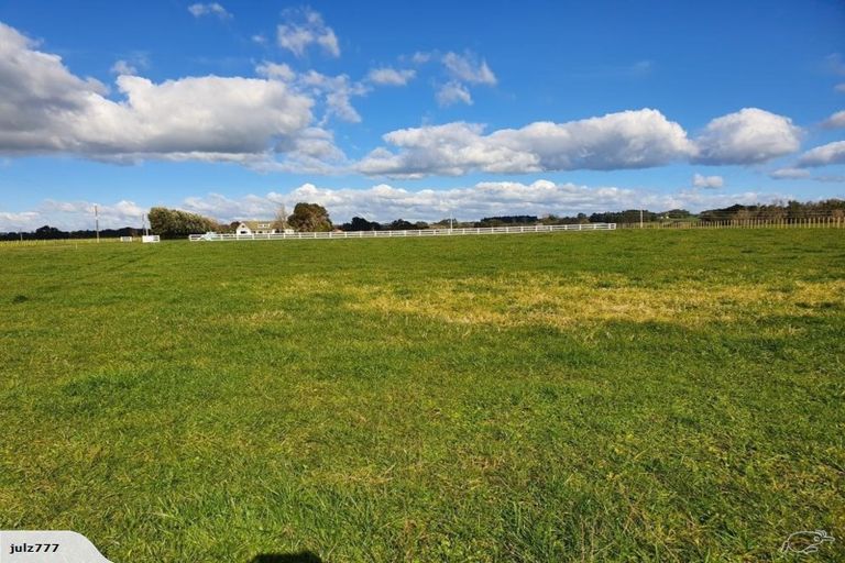 Photo of property in 6 Kaipakopako Road, Paraite, New Plymouth, 4373