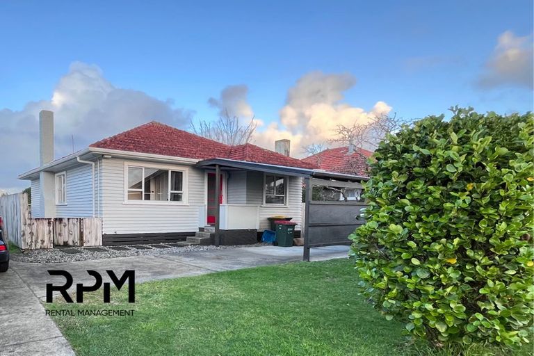 Photo of property in 417 Carrington Street, Upper Vogeltown, New Plymouth, 4310