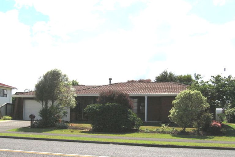 Photo of property in 8 Westpark Drive, West Harbour, Auckland, 0618