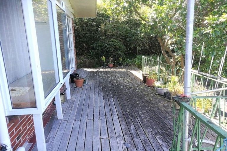 Photo of property in 12 Deuxberry Avenue, Northcote, Auckland, 0627