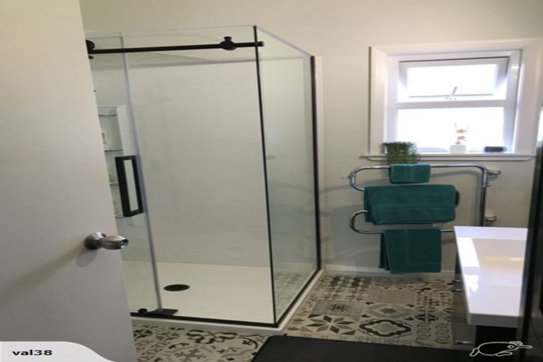 Photo of property in 25 Vincent Street, Waterloo, Lower Hutt, 5011