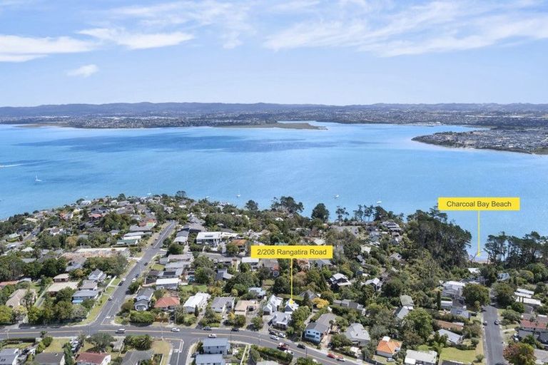 Photo of property in 2/208 Rangatira Road, Beach Haven, Auckland, 0626