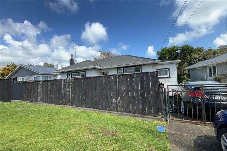 Photo of property in 160 Seaview Road, Westown, New Plymouth, 4310