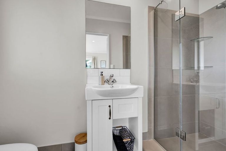 Photo of property in 167 Henwood Road, Paraite, New Plymouth, 4372