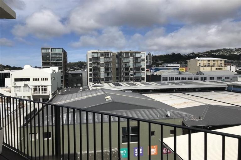 Photo of property in De Vere Apartments, 7/23 Tennyson Street, Te Aro, Wellington, 6011