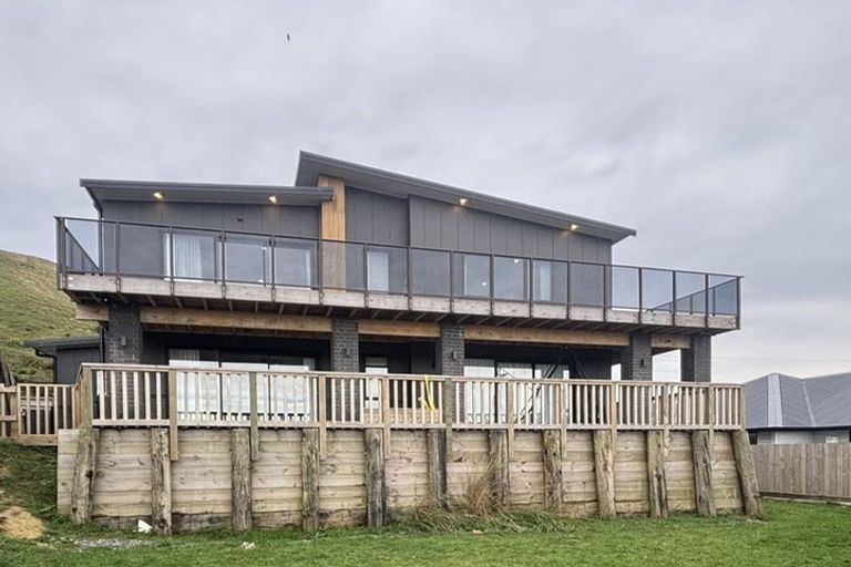 Photo of property in 32 Atherton Terrace, Churton Park, Wellington, 6037