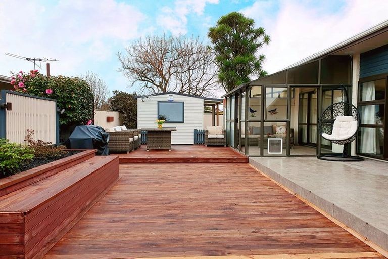 Photo of property in 10 Chilton Drive, Mairehau, Christchurch, 8052