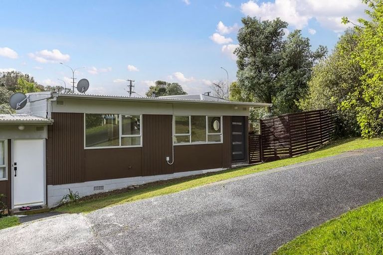Photo of property in 1/34 Mayfield Road, Glenfield, Auckland, 0629