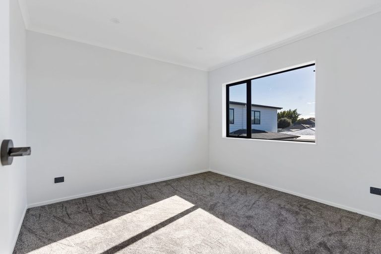 Photo of property in 8e Kent Road, Manurewa, Auckland, 2102