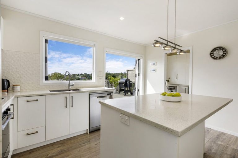 Photo of property in 25 Agincourt Street, Glenfield, Auckland, 0629
