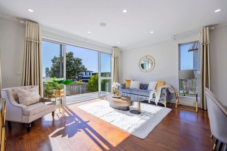 Photo of property in 20 Bearing Parade, Long Bay, Auckland, 0630