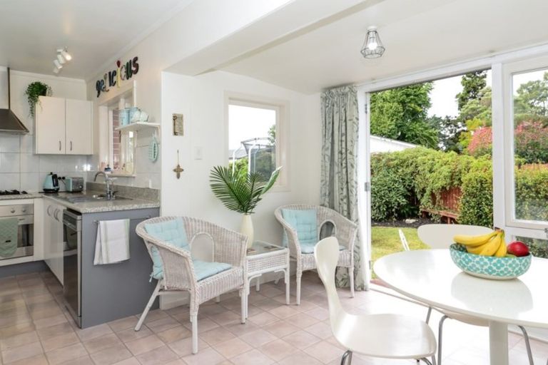 Photo of property in 21 Springfield Crescent, Enderley, Hamilton, 3214