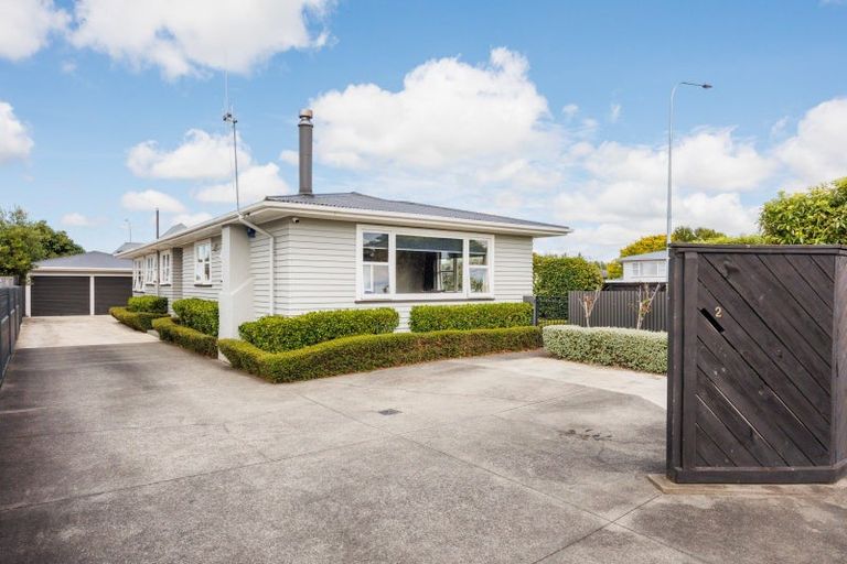 Photo of property in 2 Anzio Place, Awapuni, Palmerston North, 4412
