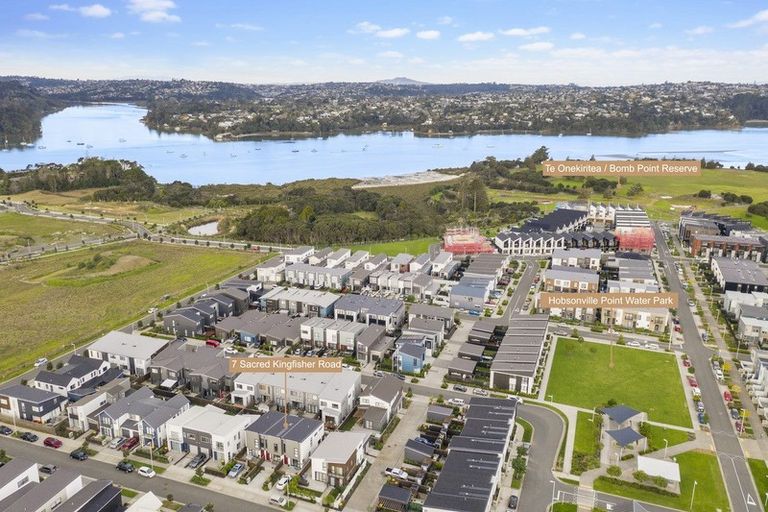 Photo of property in 7 Sacred Kingfisher Road, Hobsonville, Auckland, 0616