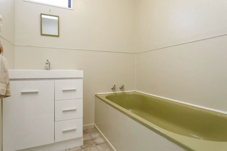 Photo of property in 11 Wembley Place, Richmond Heights, Taupo, 3330