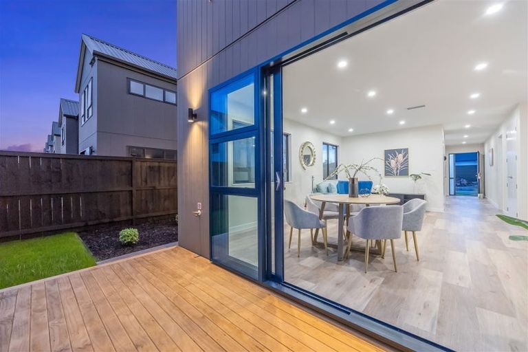 Photo of property in 15 Babos Avenue, Kumeu, 0810