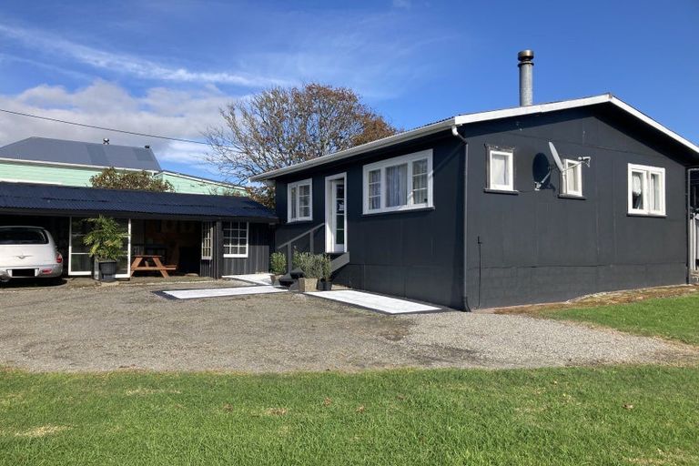 Photo of property in 3 Whakapaki Street, Urenui, 4375