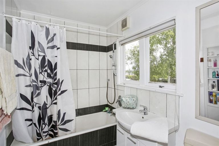 Photo of property in 11 Edinburgh Street, Tuakau, 2121