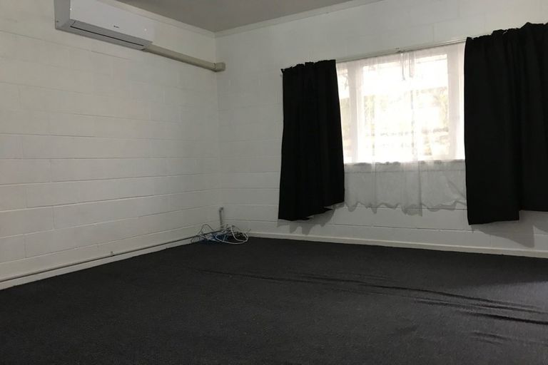 Photo of property in 24 Ireland Road, Mount Wellington, Auckland, 1060