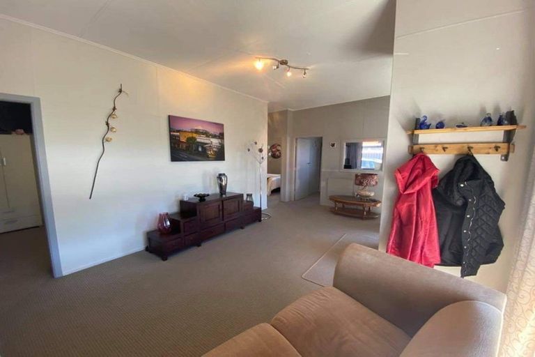 Photo of property in 129 Bridge Street, Eltham, 4322