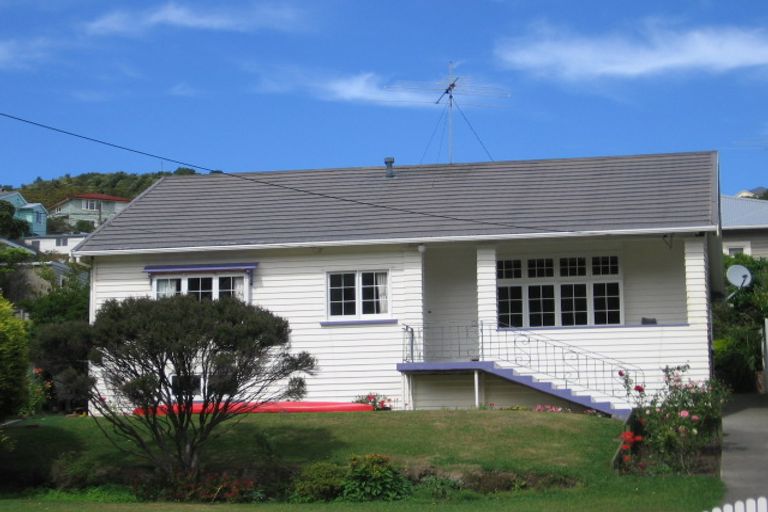 Photo of property in 12 Melrose Road, Island Bay, Wellington, 6023
