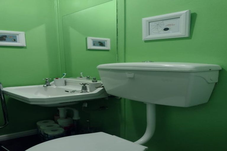 Photo of property in 142 Seddon Street, Naenae, Lower Hutt, 5011