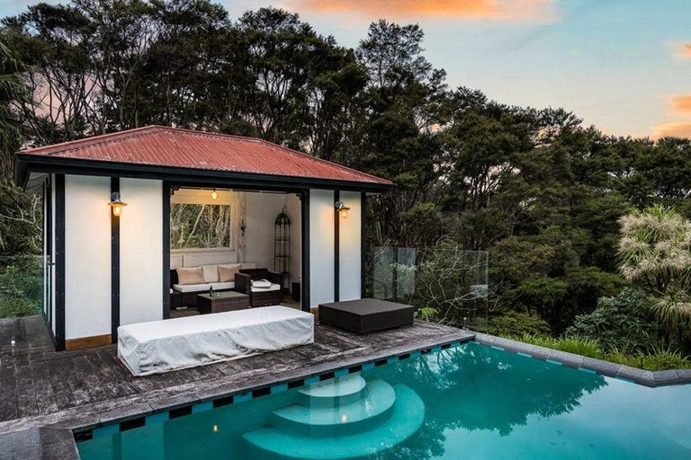 Photo of property in 233 Paremoremo Road, Lucas Heights, Auckland, 0632