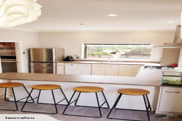 Photo of property in 49 Saunders Close, Whitby, Porirua, 5024