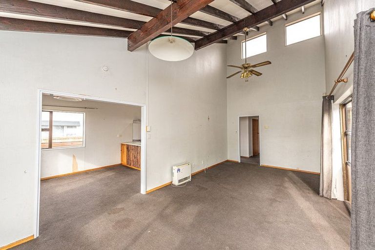 Photo of property in 19 Tongariro Street, Castlecliff, Whanganui, 4501