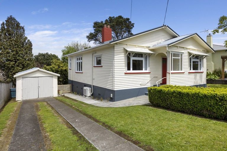 Photo of property in 22 Ngaio Street, Strandon, New Plymouth, 4312