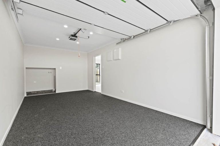 Photo of property in 543b Massey Road, Mangere, Auckland, 2022